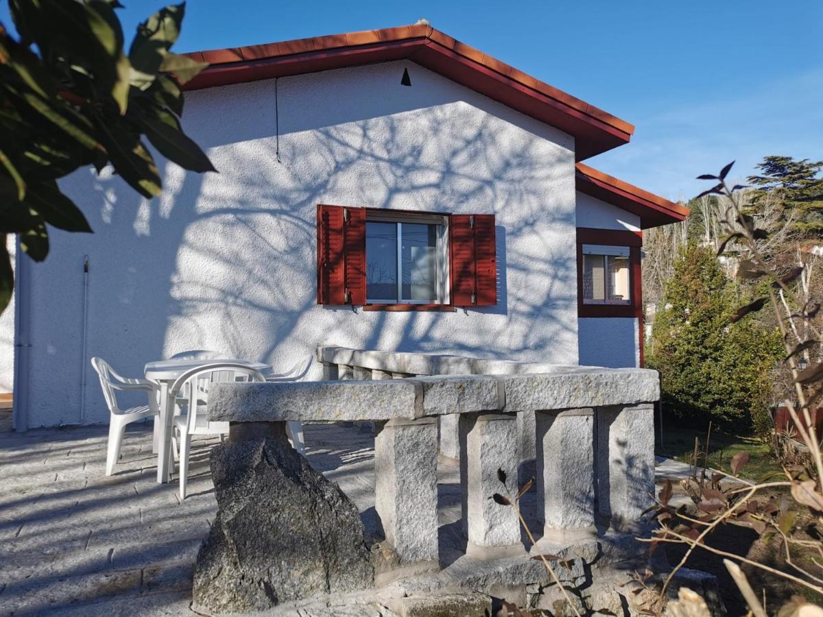Casita Independiente Con Jardin Y Chimenea. Cercedilla Esterno foto